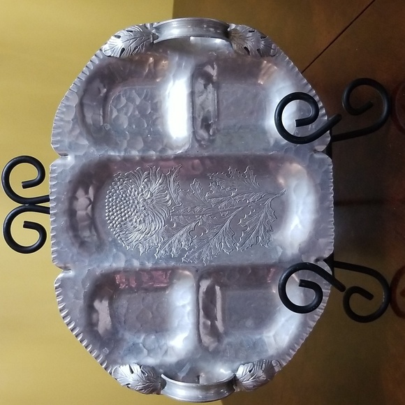 TRADE CONTINENTAL STAMPED 537 DIVIDED TRAY W FLORAL MOTIF ALUMINUM - Picture 3 of 7